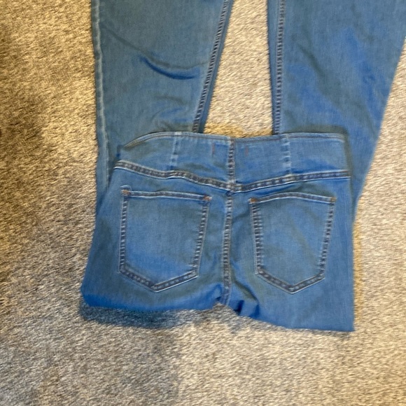 Penny pull on we the free dark blue colored bell bottom flare jeans - Picture 4 of 5